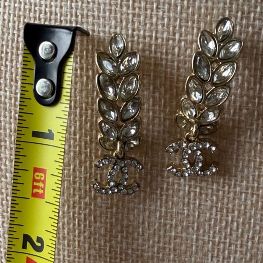 CHANEL Gold Crystal Drop Earrings - Picture 4 of 4